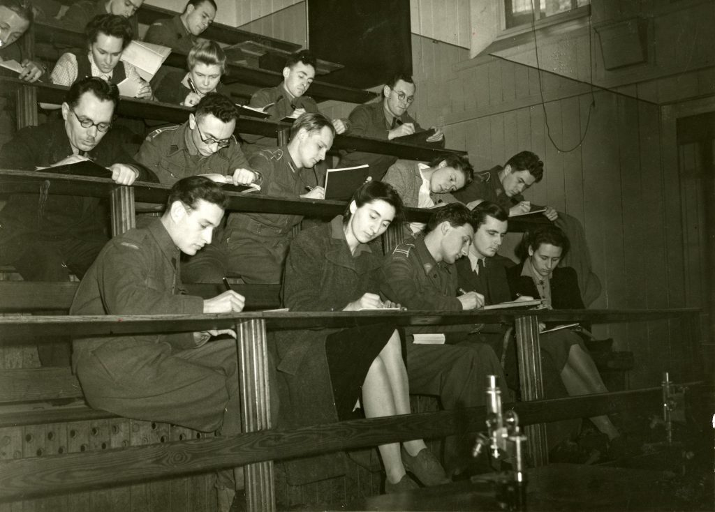 W niesprzyjających warunkach 3