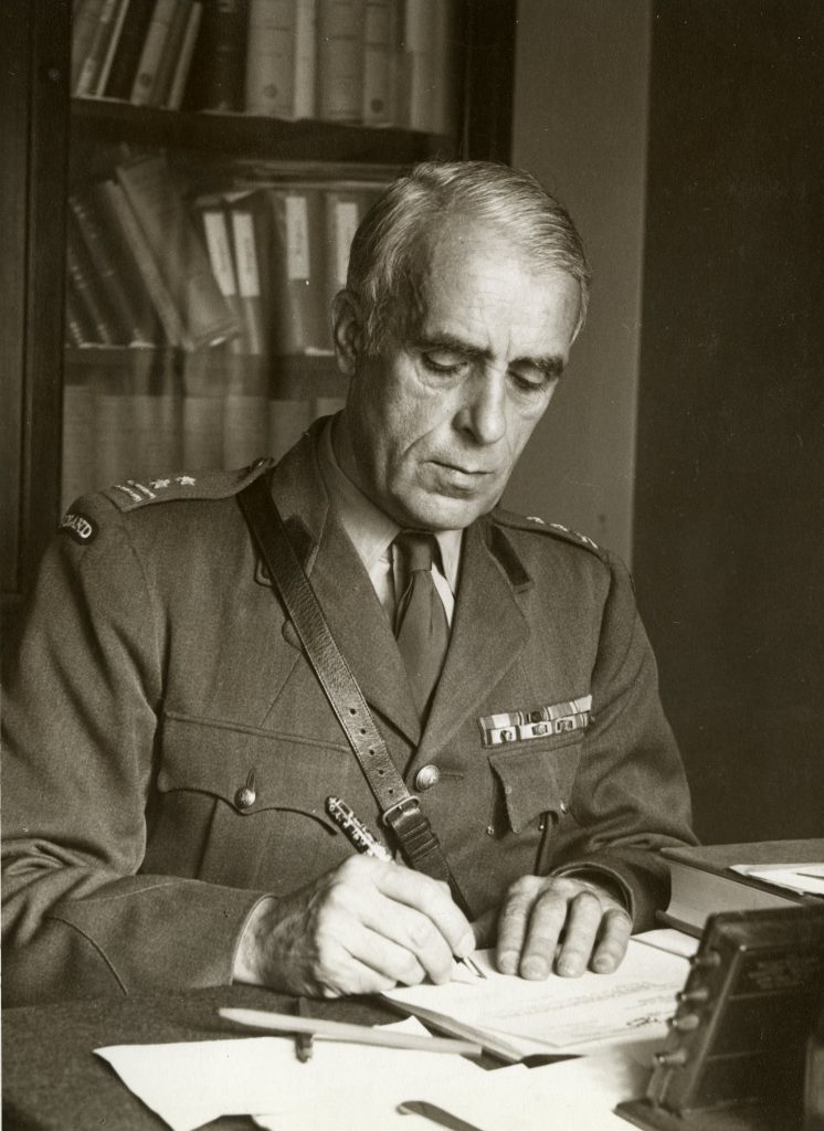 W niesprzyjających warunkach 1