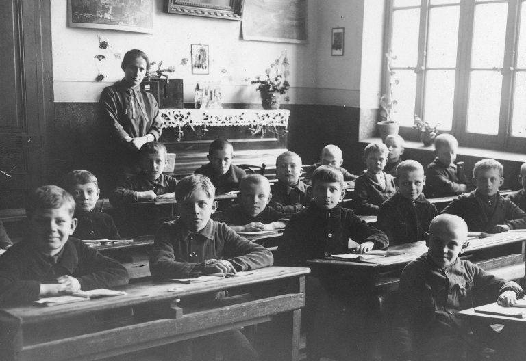 Wokół mitu przedwojennego nauczyciela 2