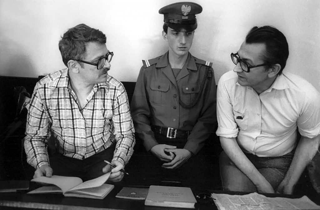 Szaleńcy, realiści i antykomuniści 1