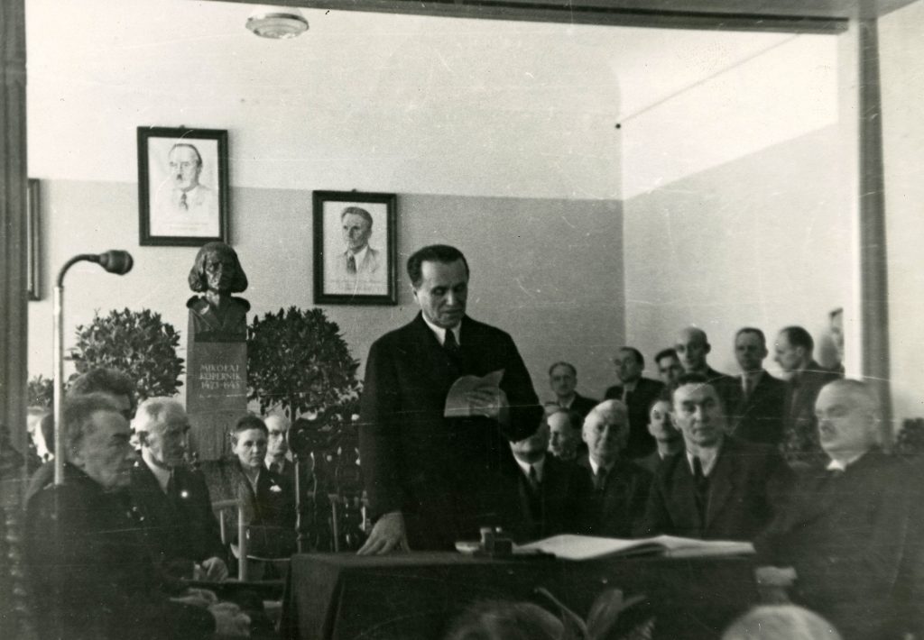 Rok uniwersytetów 8