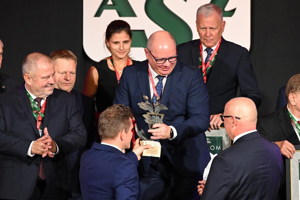 Gratulacje dla zwycięzców 3