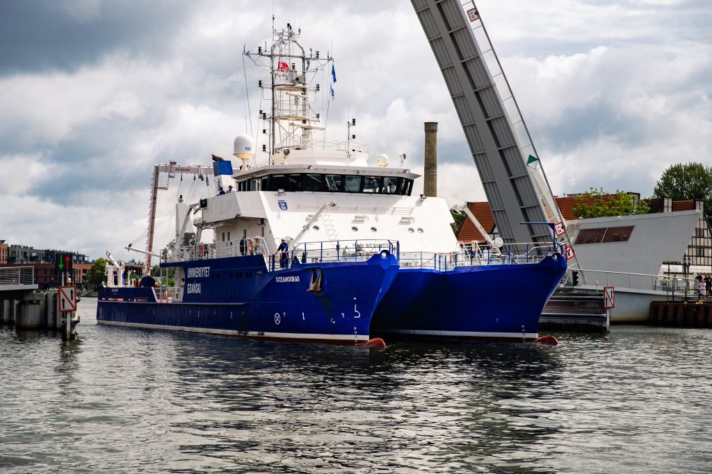 Oceanografem kołysze słabiej 1